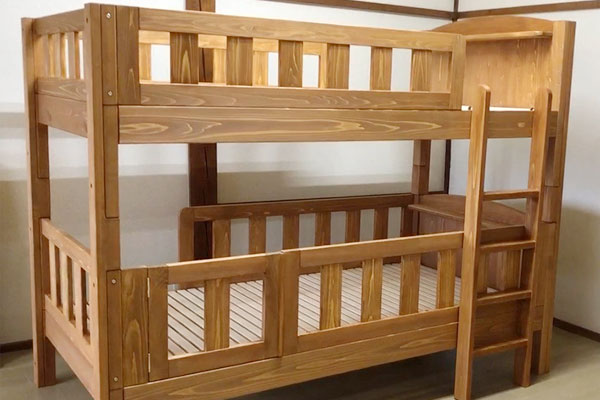 将来、一般的な高さのベッドとして分割できる二段ベッド