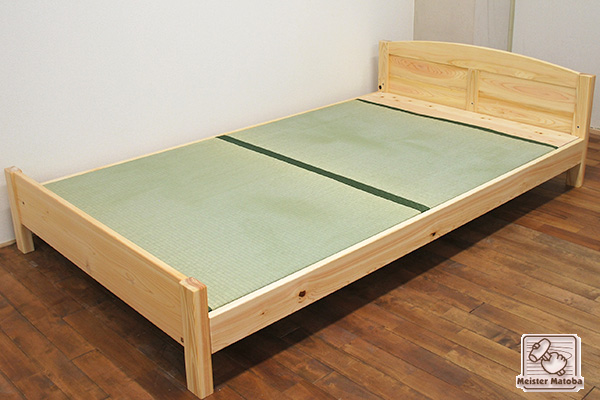 ひのき畳ベッド　セミダブル　物を置けるスペース有