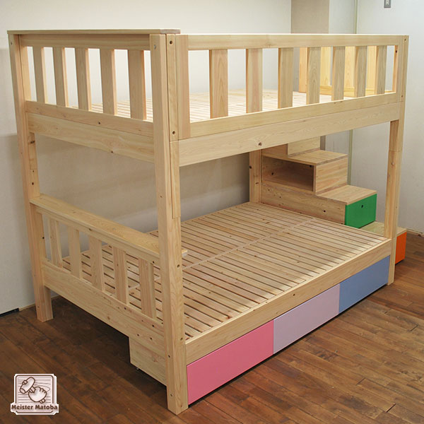 セミダブルサイズの二段ベッド階段と収納付