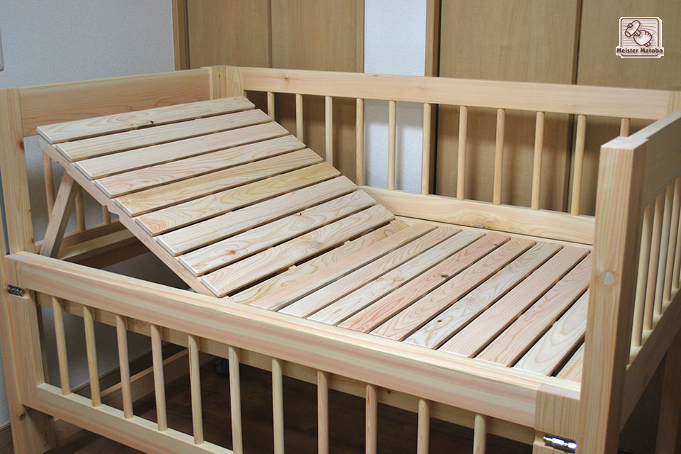 寝台部を傾斜できるひのきオーダーベッド　NO1511008