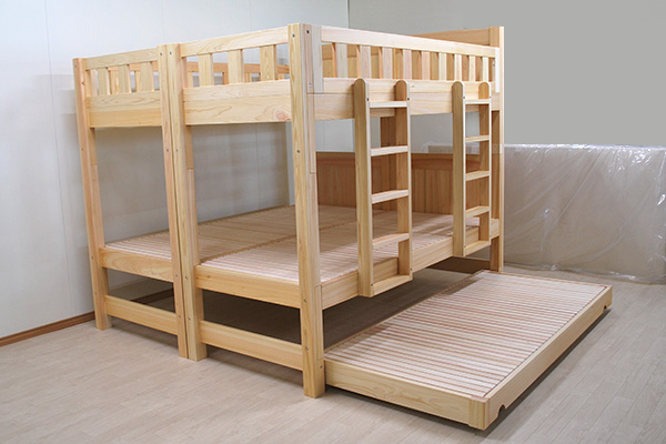 ひのき二段ベッド連結と収納ベッド