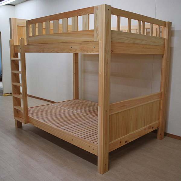 ダブルサイズの二段ベッド