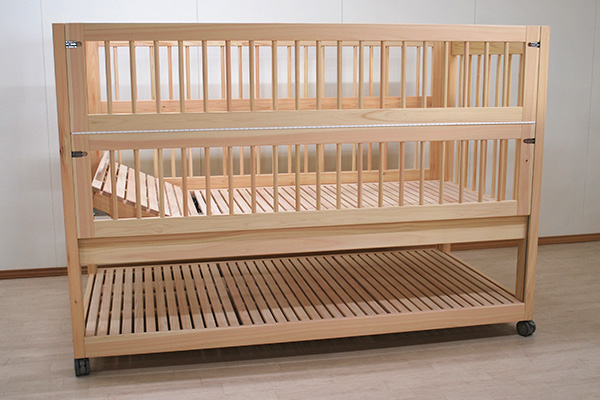 木製ひのき介護ベッド・訓練ベッド・大きいベビーベッド