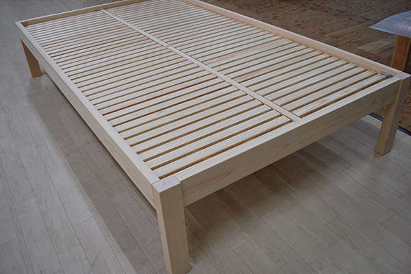 シンプルなフラット畳ベッド　セミダブルサイズ　2011023