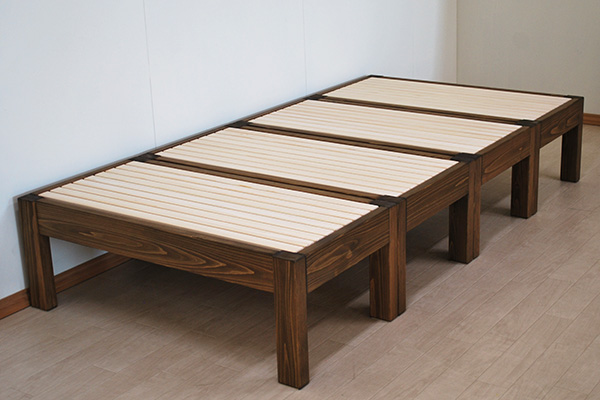 ベンチ４台で　シングルベッドとして活用可能　4分割ベッド2111001