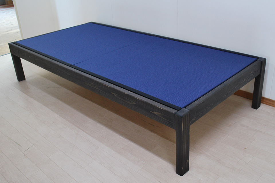畳表の色は藍色、ひのき畳ベッドフラットタイプ　2204005