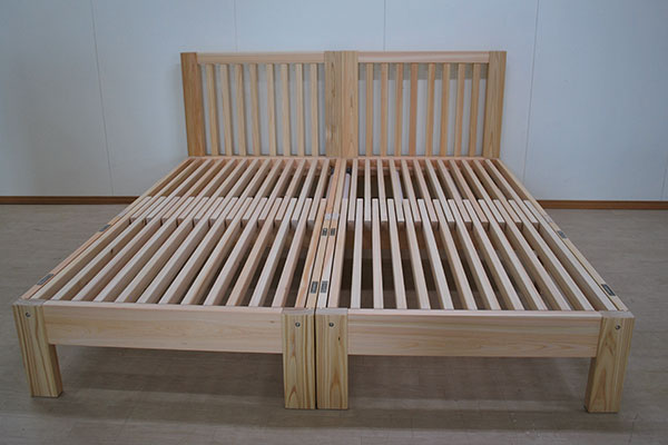 長く伸びる伸長ベッド　ヘッドボード付きで隙間埋め木金具有り　2304026