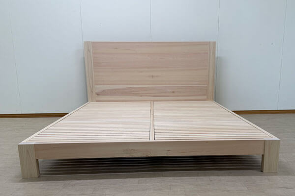 クィーンサイズより大きい幅170cmの無垢ヘッドのひのきオーダーベッド 2503017