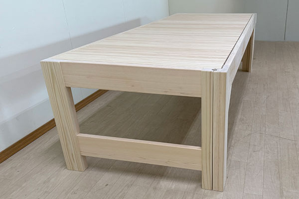 ひのき伸縮ベッド 幅85~120cm長さ210cm高さ60cm カーテンレール付き 2502031