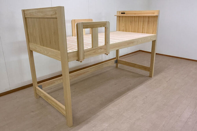 新築の桧の家に合わせたロフトベッド｜大人も安心して使える高さ 2507011