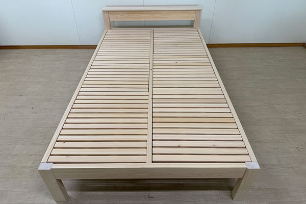 国産ひのきちょっと置ける棚板付きベッド セミダブル