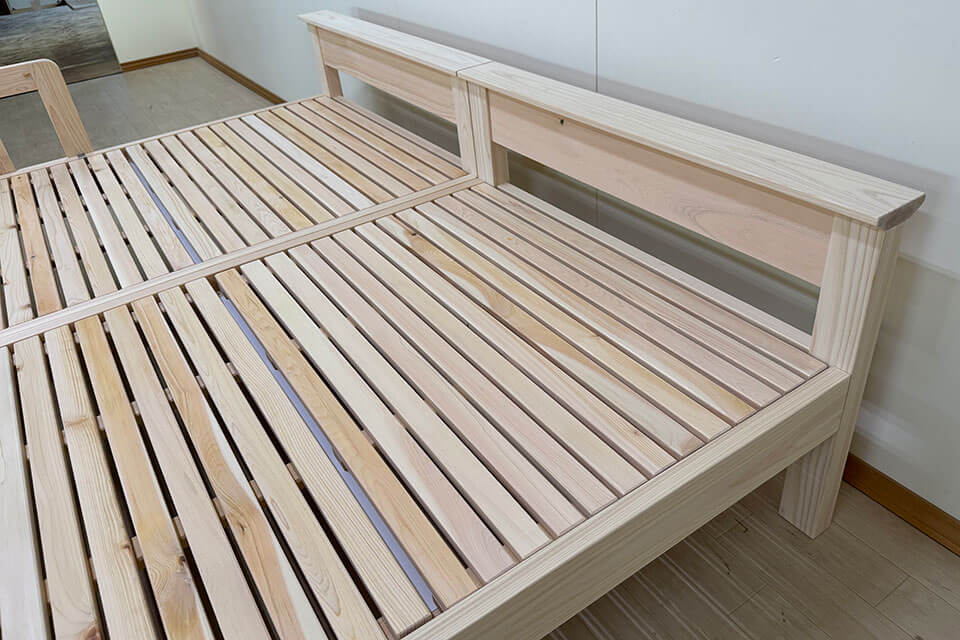 ひのきベッド|棚付きベッド(10cm棚板)シングル2509010とセミダブル2504012