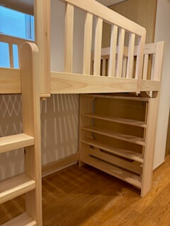 天井高さ225cmに合わせて設計した本棚付きオーダーロフトベッド 2510008